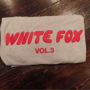 White Fox Boutique Gray Tee with Red Print